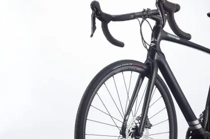 BICICLETA Cannondale Synapse Carbon 105 2020 Negra - Imagen 4